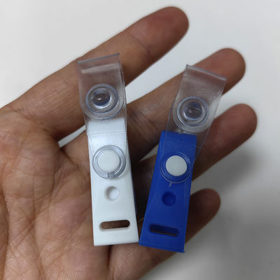 Ekskluzywny niebiesko-biały plastikowy zacisek zawieszony antypoślizgowy plastikowy zacisek z identyfikatorem odznaki