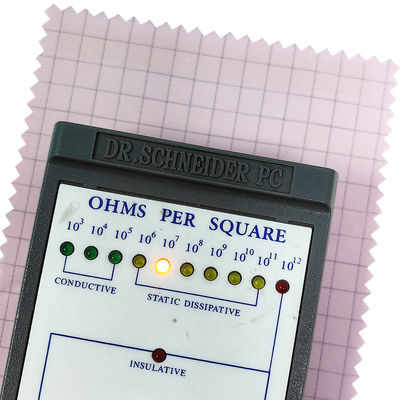 Odzież ESD Różowa tkanina z siatki 7 mm 98% poliester + 2% przewodzący węgiel ESD tkanina antystatyczna