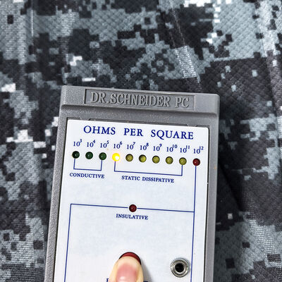 Dzianina ESD o wysokiej wydajności z nadrukiem kamuflażowym i diamentowym wzorem – 87% poliester + 13% włókno węglowe